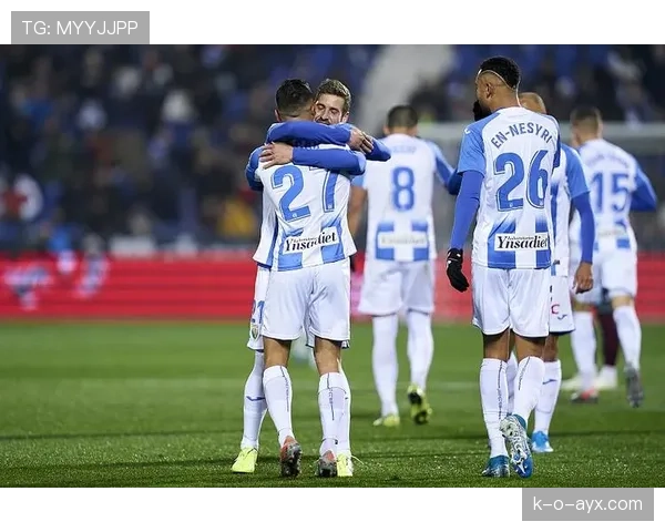 奥塔门迪助力本菲卡稳固后防线,状态回暖值得关注 奥塔门迪助力本菲卡稳固后防线,状态回暖值得关注