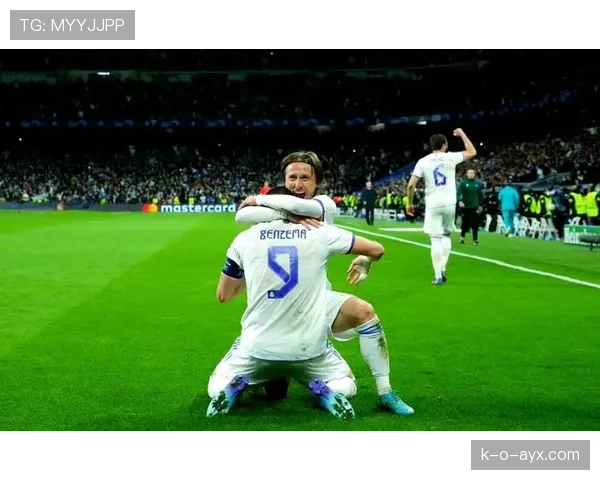 卡马文加:与莫德里奇、克罗斯完成中场过渡 卡马文加:与莫德里奇、克罗斯完成中场过渡